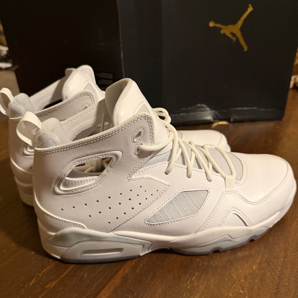 DeadStock Nike Air Jordan Flight Club '91 Pure Platinum- 9M